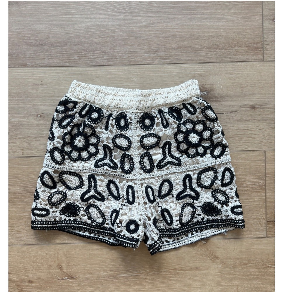 Rebellion Again Womens Crochet Shorts Cream Black Floral Festival size Medium